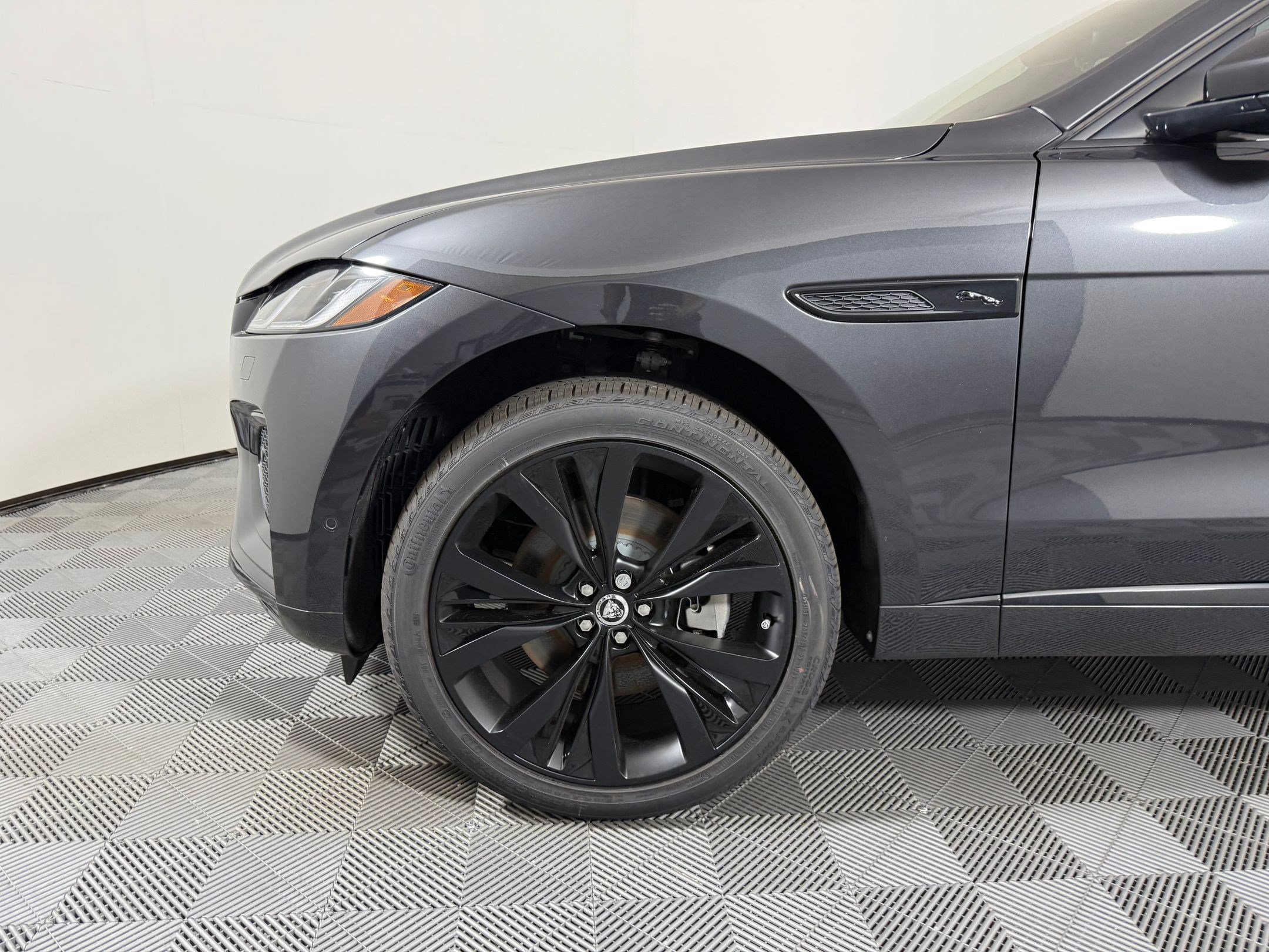 New 2026 Jaguar F-PACE R-Dynamic S AWD/4WD image 13