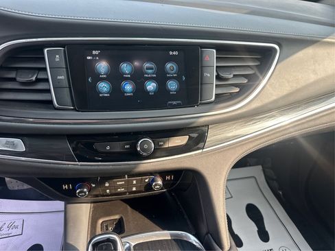Used 2019 Buick Enclave Essence AWD/4WD image 23