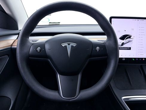 Used 2023 Tesla Model 3 Standard Range RWD image 37