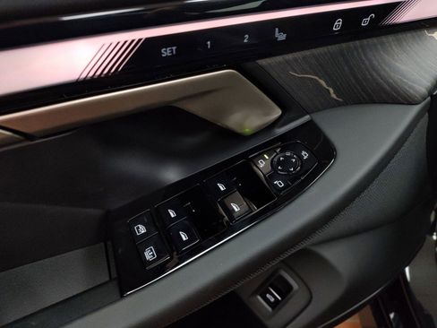 New 2026 BMW i5 eDrive40 w/ M Sport Package image 12