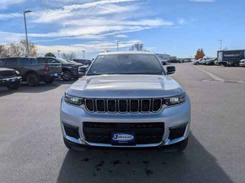 New 2025 Jeep Grand Cherokee L Limited w/ Trailer Tow Package image 2