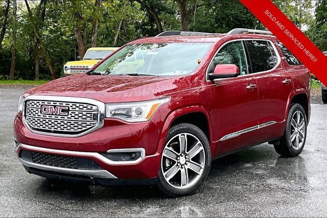 Used 2017 GMC Acadia Denali w/ Technology Package AWD/4WD image 1