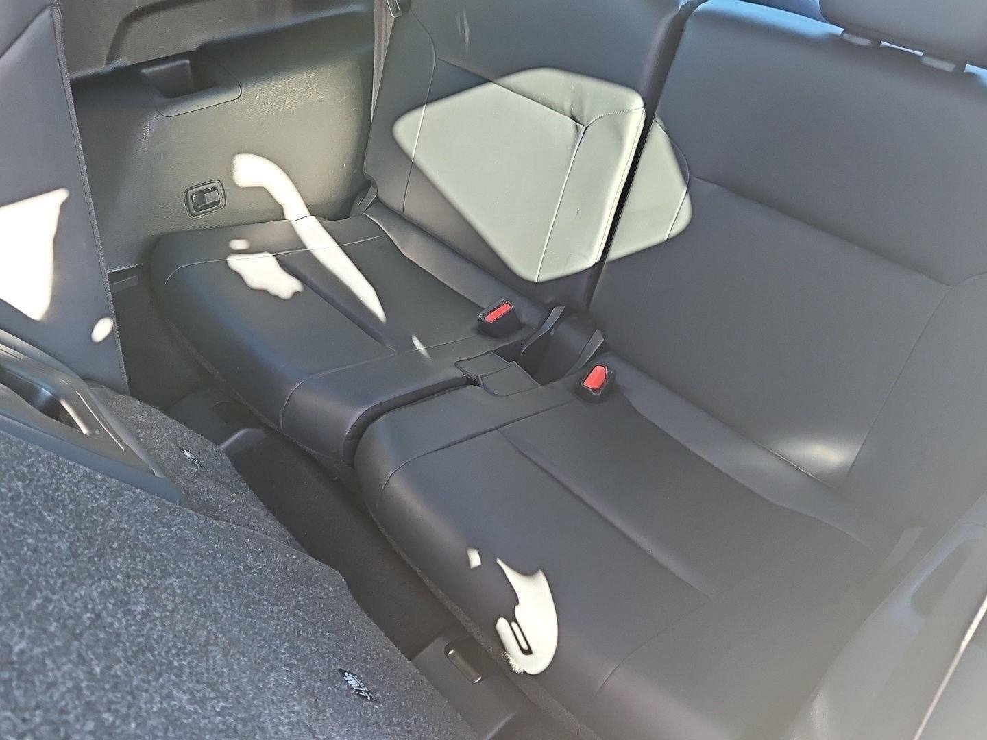 Used 2024 Mitsubishi Outlander AWD image 18