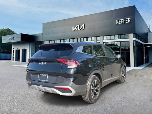 Used 2024 Kia Sportage EX FWD image 8