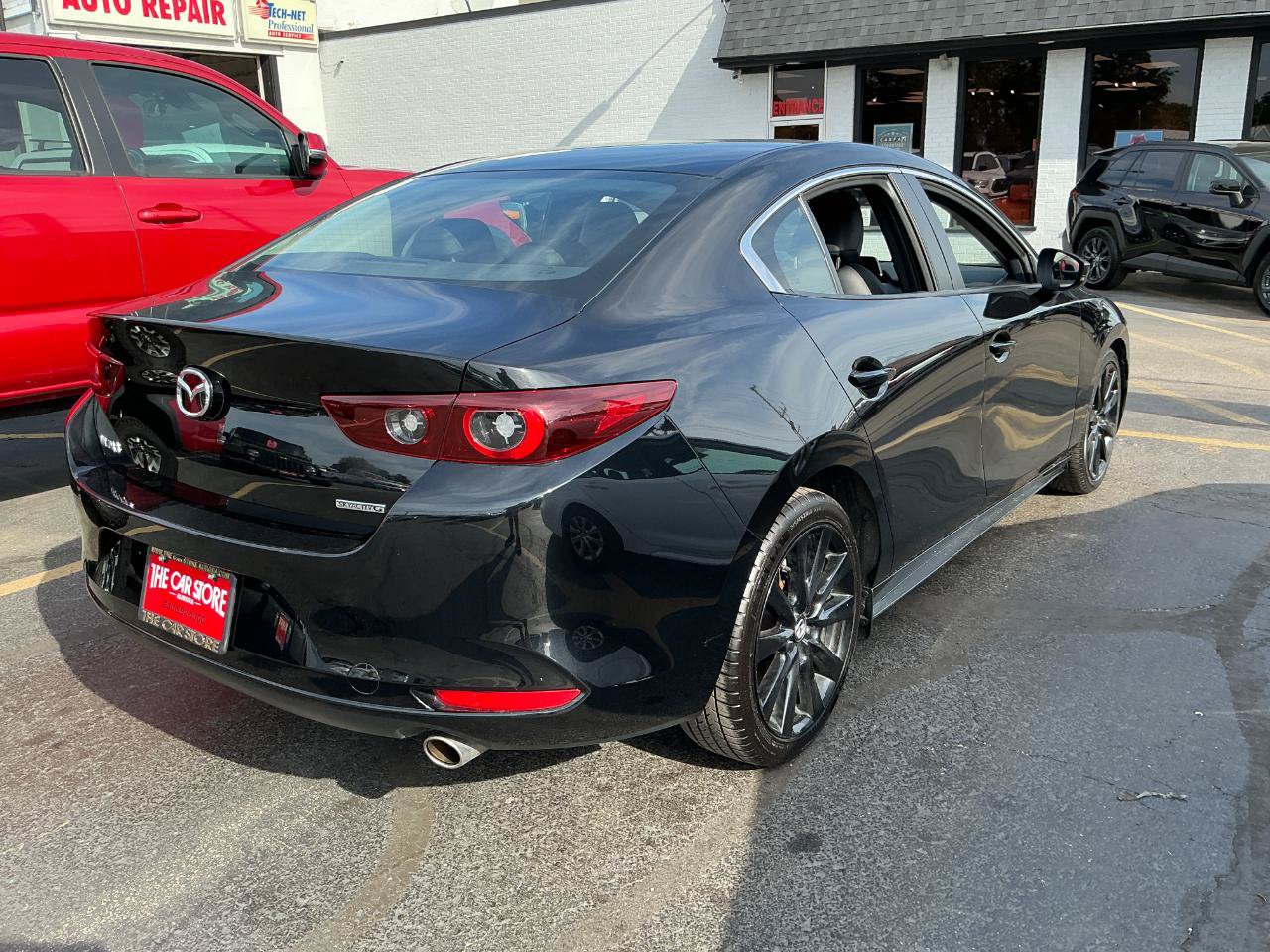 Used 2024 MAZDA MAZDA3 s FWD image 2