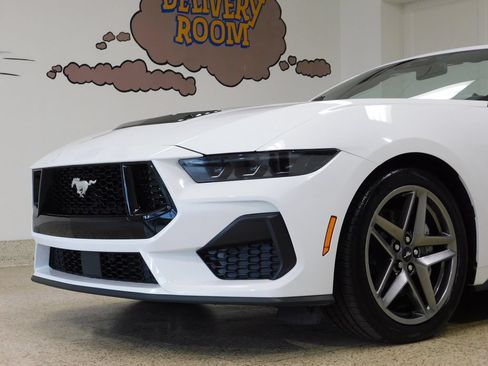 Used 2025 Ford Mustang GT Premium RWD image 29