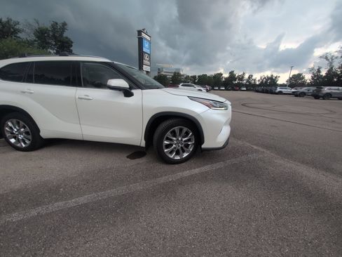 Used 2020 Toyota Highlander Limited AWD/4WD image 26