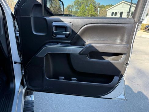 Used 2018 Chevrolet Silverado 1500 LT AWD/4WD image 24