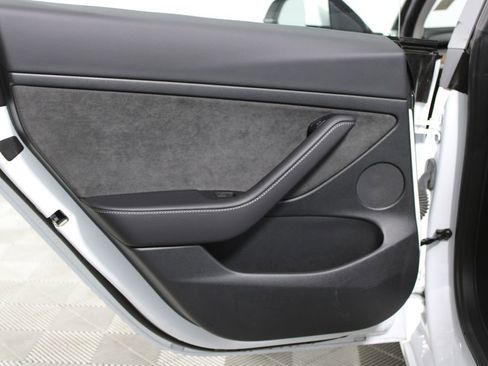 Used 2023 Tesla Model 3 Standard Range RWD image 19