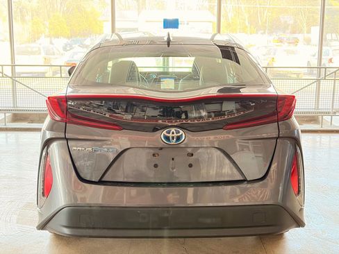 Used 2017 Toyota Prius Prime Premium image 8