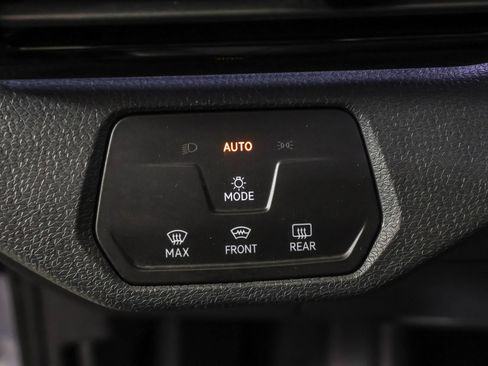 Used 2022 Volkswagen ID.4 Pro image 23