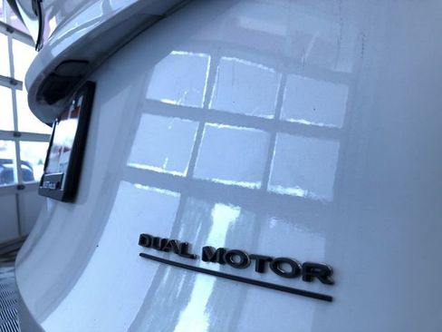 Used 2021 Tesla Model Y Long Range AWD/4WD image 15