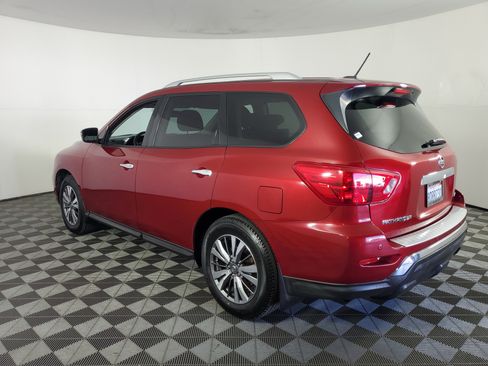 Used 2018 Nissan Pathfinder SV w/ Cargo Package FWD image 6