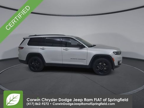 Used 2023 Jeep Grand Cherokee L Limited w/ Black Appearance Package AWD/4WD image 16