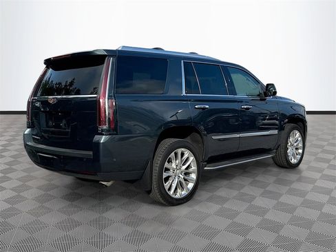Used 2020 Cadillac Escalade Luxury image 6