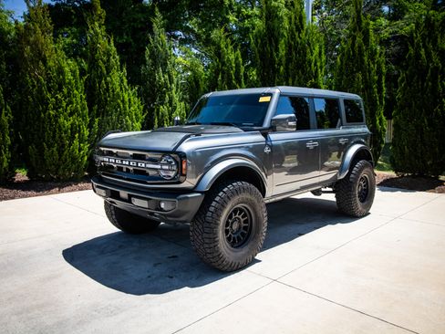 Used 2024 Ford Bronco Outer Banks AWD/4WD image 6