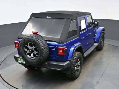 Used 2018 Jeep Wrangler Unlimited Sahara w/ Dual Top Group image 34