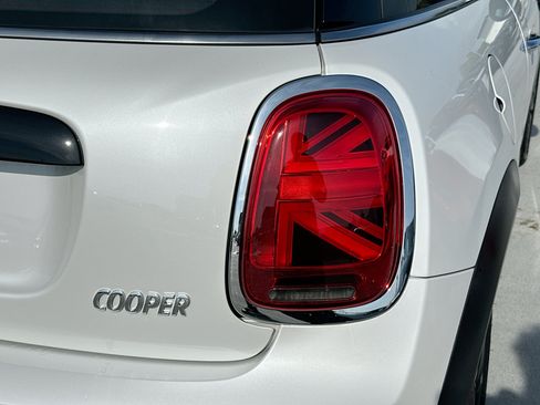 Used 2024 MINI Cooper 2-Door Hardtop FWD image 31