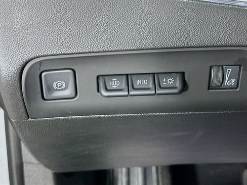 Used 2023 Buick Enclave Premium w/ Experience Buick Package FWD image 15