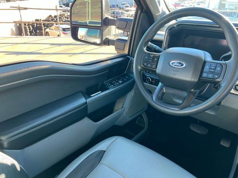 Used 2023 Ford F350 XLT w/ XLT Premium Package image 11