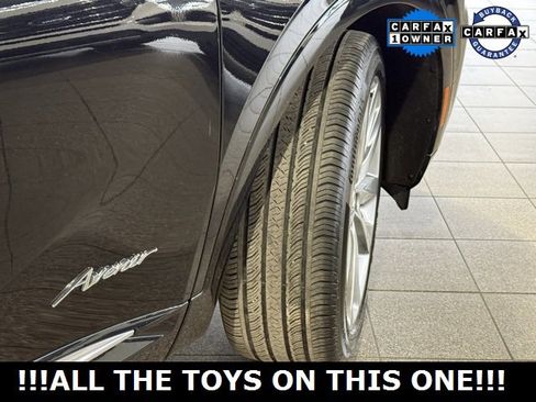 Used 2023 Buick Envision Avenir image 12