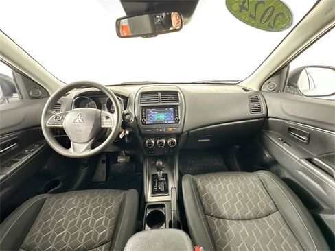 Used 2024 Mitsubishi Outlander Sport ES image 3