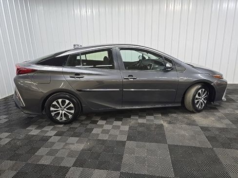 Used 2021 Toyota Prius Prime LE image 2