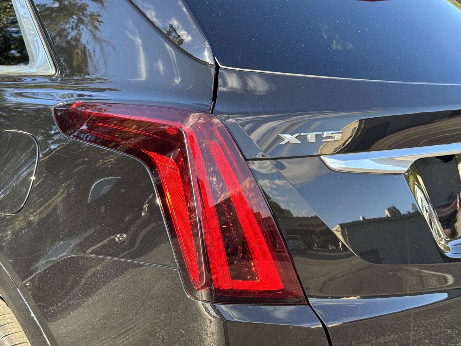 Used 2025 Cadillac XT5 Luxury FWD image 11