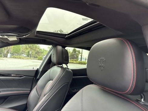 Used 2023 Maserati Ghibli Modena image 26