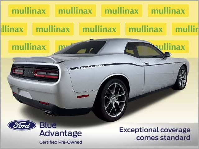 Used 2022 Dodge Challenger GT RWD image 4