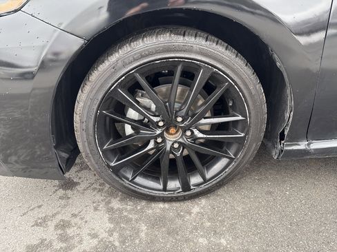 Used 2021 Toyota Camry XSE image 11