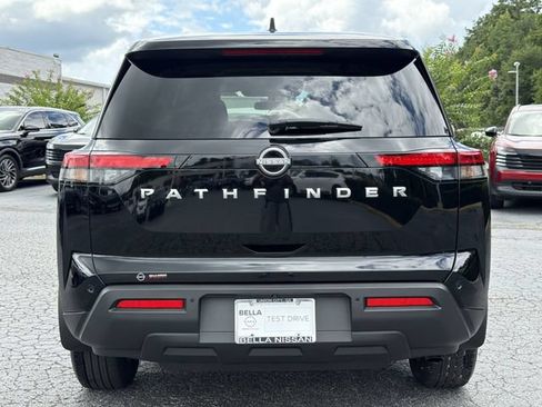 Used 2025 Nissan Pathfinder S FWD image 4