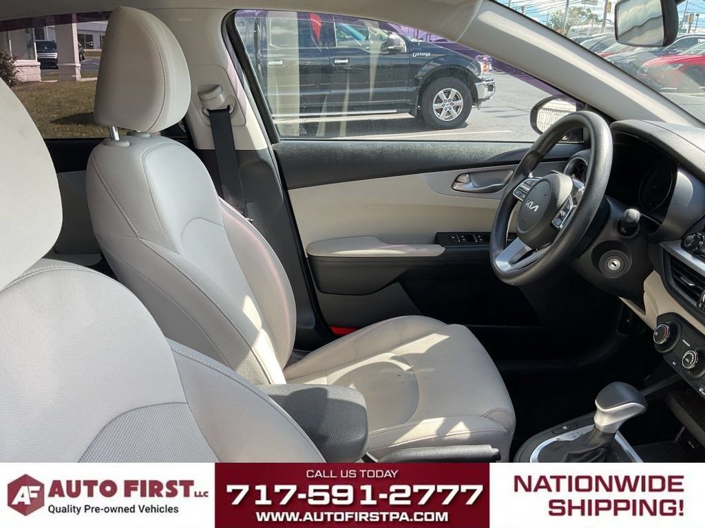 Used 2022 Kia Forte LXS FWD image 19