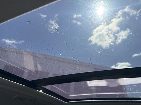 Used 2025 Volvo XC40 B5 Ultra w/ Protection Package Premier image 25