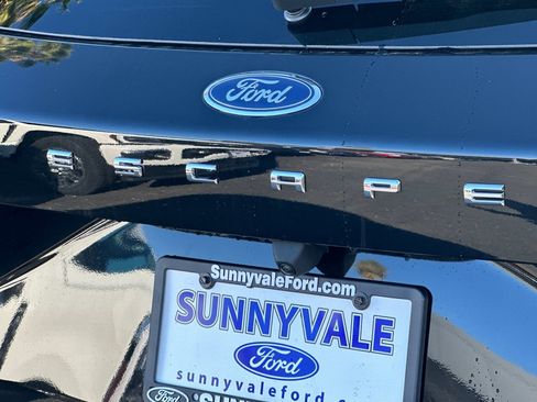 New 2025 Ford Escape SE image 33