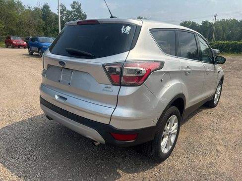 Used 2017 Ford Escape SE FWD image 5