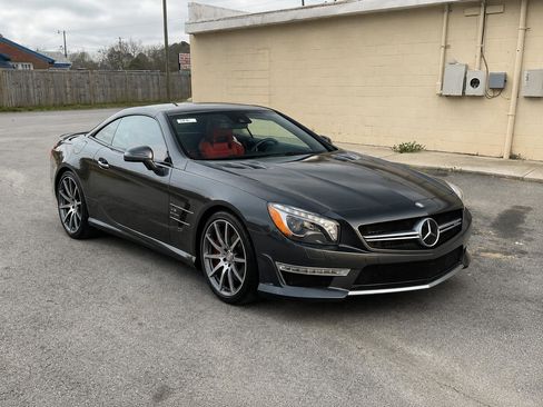 Used 2015 Mercedes-Benz SL 63 AMG image 4