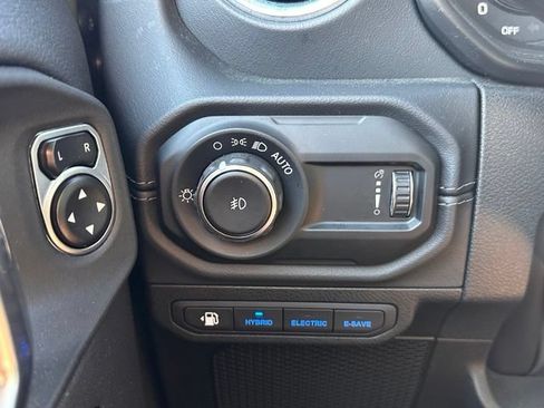 Used 2024 Jeep Wrangler High Altitude AWD/4WD image 17