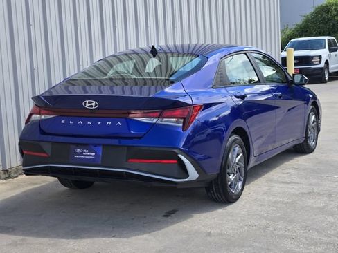 Used 2024 Hyundai Elantra SEL FWD image 10