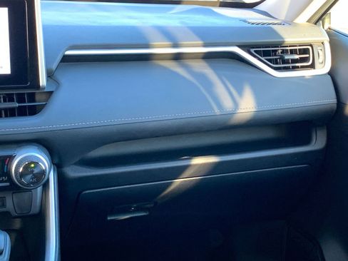 Used 2025 Toyota RAV4 LE image 34