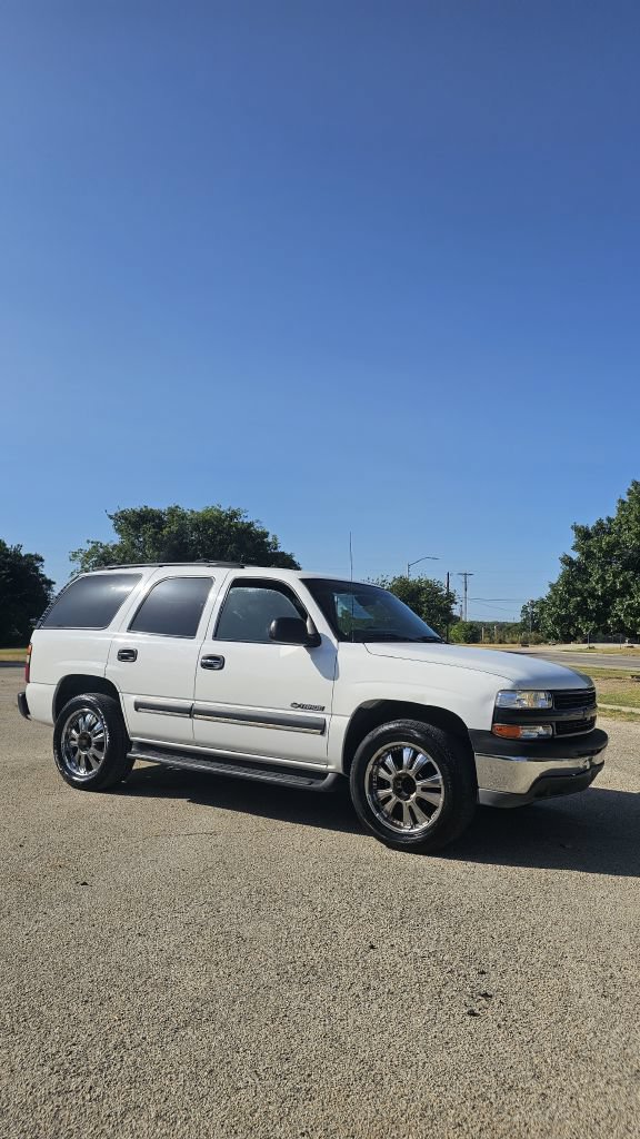 Used 2002 Chevrolet Tahoe LS RWD image 2