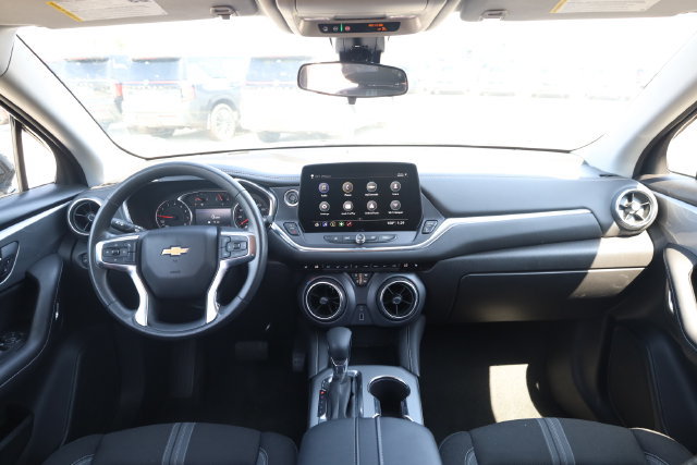 Used 2025 Chevrolet Blazer LT FWD image 16