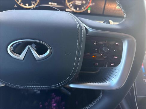 Certified 2025 INFINITI QX80 Sensory image 19