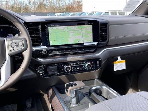 New 2026 GMC Sierra 1500 SLT w/ SLT Premium Package image 5