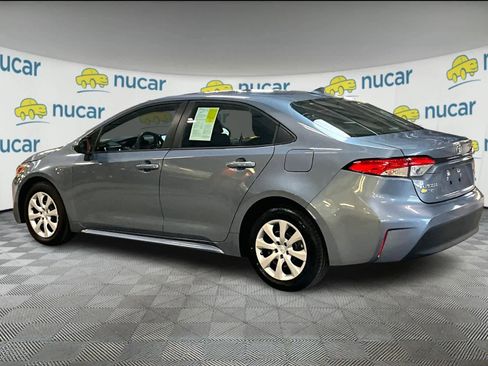 Used 2023 Toyota Corolla LE image 4