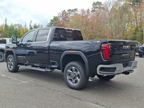 New 2026 GMC Sierra 2500 SLT w/ SLT Premium Package image 3