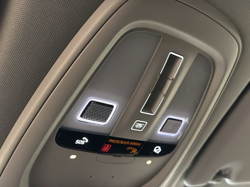 Certified 2025 Volvo XC60 B5 Plus AWD/4WD image 20