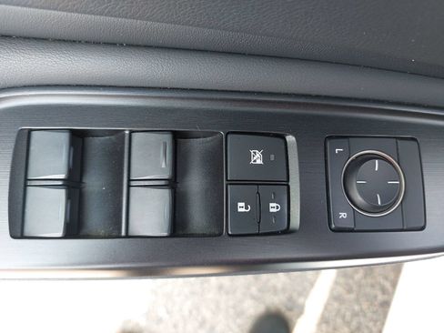 Used 2019 Lexus ES 300h w/ Premium Package FWD image 30