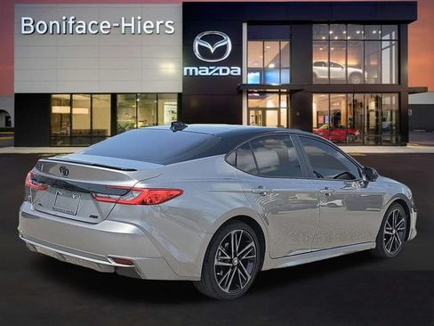 Used 2025 Toyota Camry XSE FWD image 4