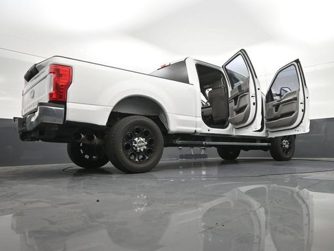 Used 2019 Ford F250 XL w/ Power Equipment Group AWD/4WD image 37